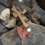 Outdoor ve kamp kullanımı için dayanıklı el yapımı balta modeli