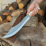Yatağan kasabasında el işçiliğiyle üretilmiş, geyik boynuzu saplı ve paslanmaz çelikten yapılmış 48 cm uzun bıçak.