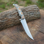 Paslanmaz Alman çeliği ve dengeli sap yapısıyla yüksek performans sunar.