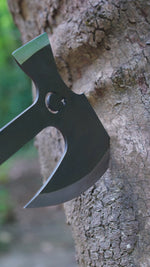 Kamp ve outdoor etkinliklerinde odun kesmek için ideal paslanmaz çelik balta