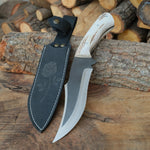 Doğal saplı, yüksek keskinlik sunan 18 cm çelik boyuna sahip bıçak modeli