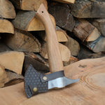 Yatağan ustaları tarafından üretilmiş ceviz saplı paslanmaz çelik balta